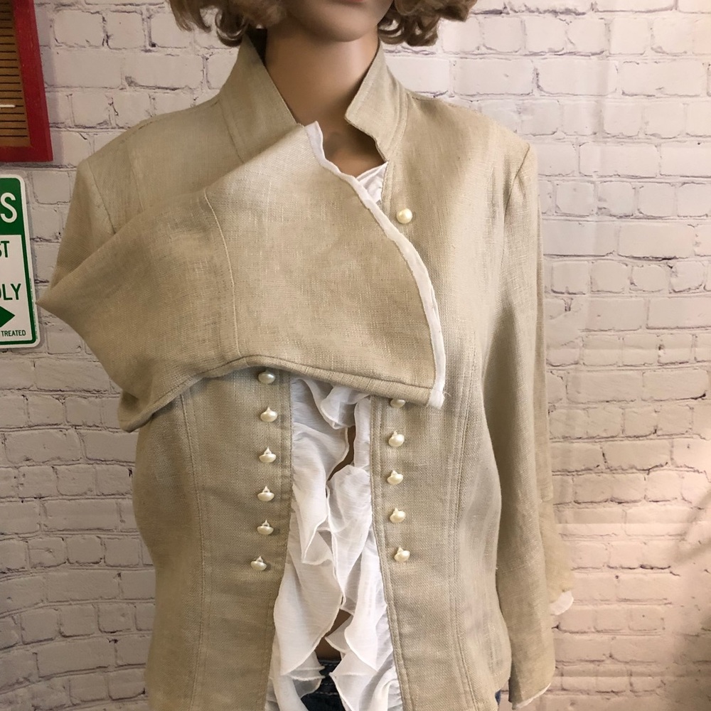 INSIGHT TAN LINEN WITH WHITE RUFFLED FRONT & ON ARMS  BUTTONS JACKET/TOP size 8 - Picture 12 of 15